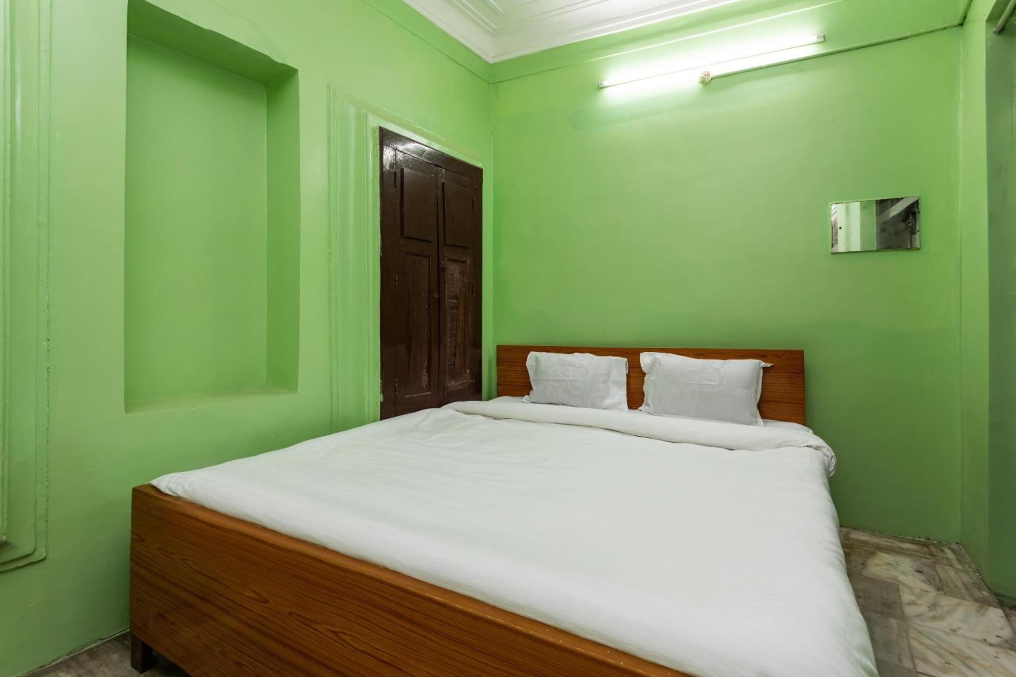 Spot On Hotel Sawera Indore Exteriör bild