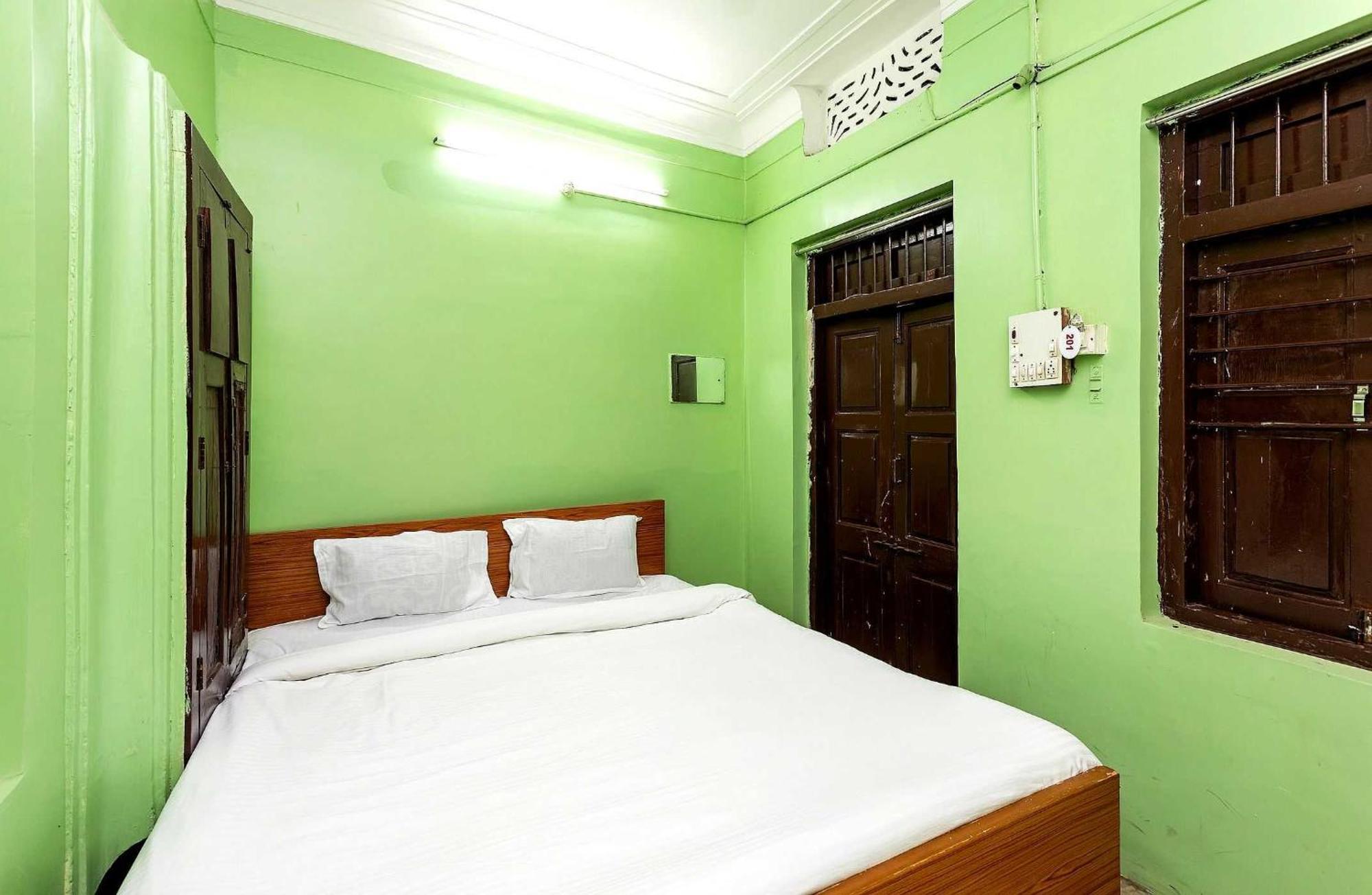 Spot On Hotel Sawera Indore Exteriör bild