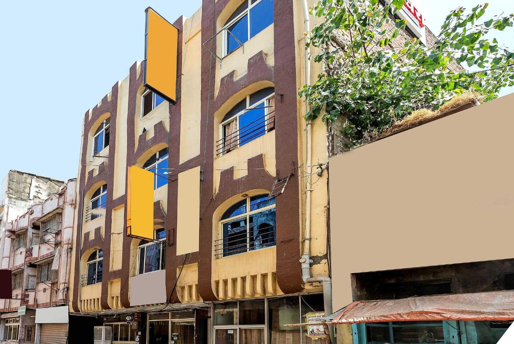 Spot On Hotel Sawera Indore Exteriör bild